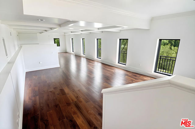 6 Bed Home for Sale in Los Angeles, California