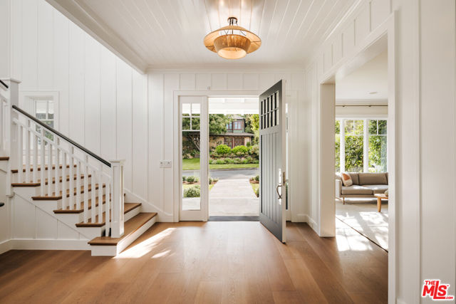800 GREENTREE Road, Pacific Palisades CA: https://media.crmls.org/mediaz/a6ce4629-afa2-4fe3-9c3e-f27465975c7a.jpg