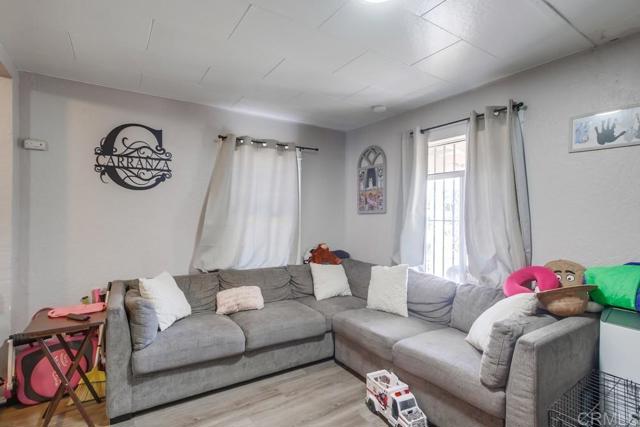 1828 34 B Avenue, National City CA: https://media.crmls.org/mediaz/a6ce7ecb-9f10-4538-a59c-9f93d02a777f.jpg
