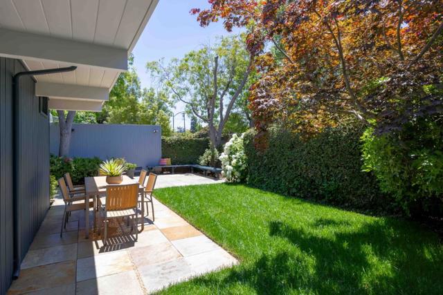 3865 Mumford Place, Palo Alto CA: https://media.crmls.org/mediaz/a6cf4378-7ad1-46c5-8afc-b5ce6ee391b2.jpg