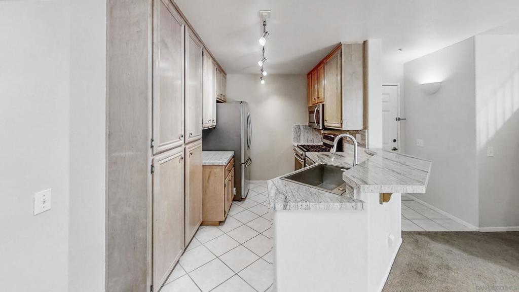 MLS #250040370SD image #9