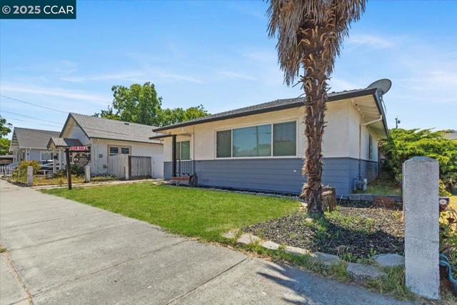 613 W 13th, Antioch CA: https://media.crmls.org/mediaz/a6cf9731-63fa-4103-8977-5cc9ad35e892.jpg