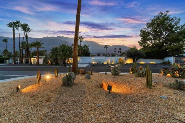 600 E Alexander Way, Palm Springs CA: https://media.crmls.org/mediaz/a6cfa2f1-1732-4162-9fa6-1ad9e278e97e.jpg