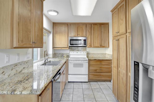 Detail Gallery Image 27 of 49 For 9525 High Park Ln, Rancho Penasquitos,  CA 92129 - 3 Beds | 3 Baths