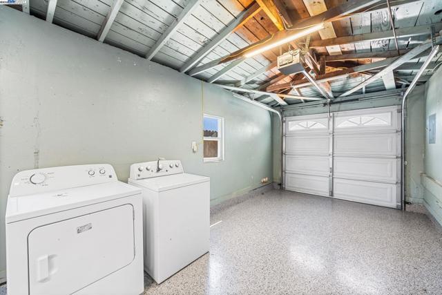 1244 Locust St, Livermore CA: https://media.crmls.org/mediaz/a6d09c20-a3e8-486c-b9ea-32bdd38b2734.jpg