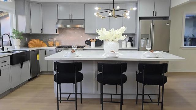 103 Hayes Ave, San Jose CA: https://media.crmls.org/mediaz/a6d132c0-009a-488f-ac48-d893471bd824.jpg