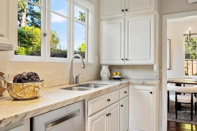 618 Occidental Avenue, San Mateo CA: https://media.crmls.org/mediaz/a6d19e53-6b48-498c-881f-52953fd04799.jpg