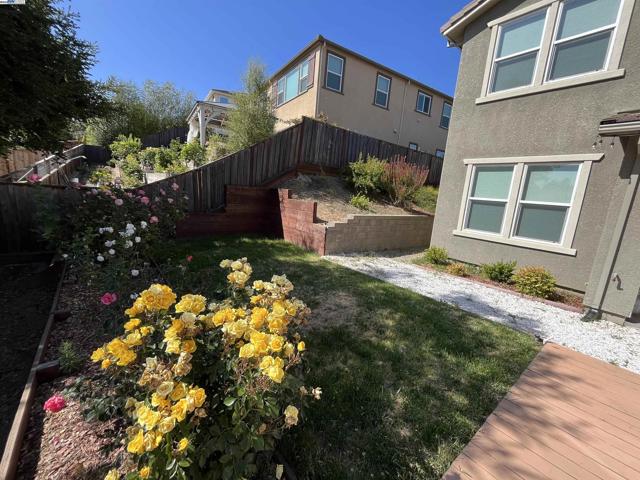 17659 Whisper Ln, Castro Valley CA: https://media.crmls.org/mediaz/a6d22ee0-0af6-42dc-a23d-8df2db88ed4a.jpg
