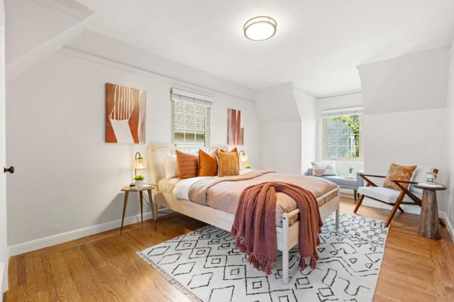 796 Willborough, Burlingame CA: https://media.crmls.org/mediaz/a6d273ba-fb0a-434e-90a3-3e4001bbfb9a.jpg