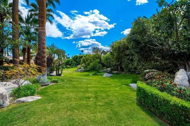 475 S Via Las Palmas, Palm Springs CA: https://media.crmls.org/mediaz/a6d2a723-bbc0-4f3f-a32f-f31cf7a874b0.jpg
