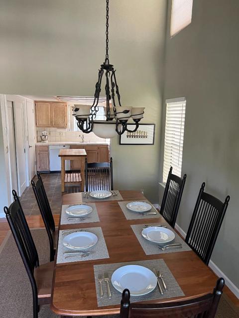 40586 Saddleback Road, Bass Lake CA: https://media.crmls.org/mediaz/a6d31dda-72bc-4266-a6ef-4944124ca5ea.jpg