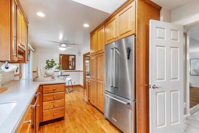 232 More Avenue, Los Gatos CA: https://media.crmls.org/mediaz/a6d3661c-7dd4-4e68-90cb-64e4743d83ad.jpg