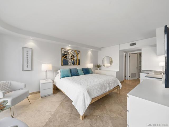 Image 20 of 69 For 1760 Avenida Del Mundo  #101 & #11