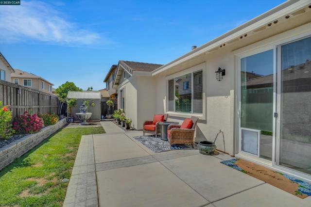 901 Goldfinch Cir, Vacaville CA: https://media.crmls.org/mediaz/a6d4cf61-71df-43a3-aa90-7eb5a57776d3.jpg