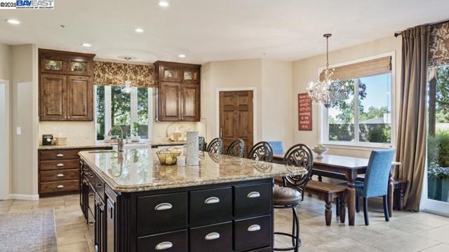 1348 Carlton Pl, Livermore CA: https://media.crmls.org/mediaz/a6d4fa16-9941-47f2-b673-7b0d1bb9e5c0.jpg