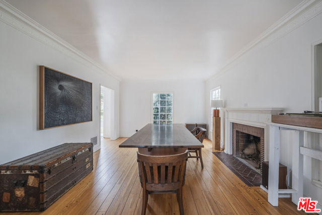 3916 Hepburn Avenue, Los Angeles CA: https://media.crmls.org/mediaz/a6d57e0a-fa28-4359-91da-2b0aa4f7a9d0.jpg