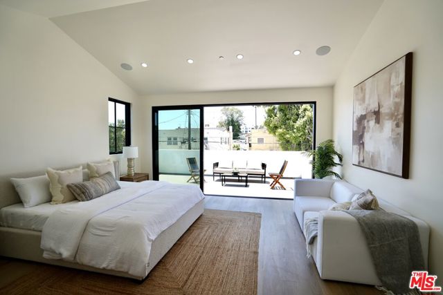 1441 S Oakhurst Drive, Los Angeles CA: https://media.crmls.org/mediaz/a6d78f92-b3fb-4933-88f3-876c453707fd.jpg