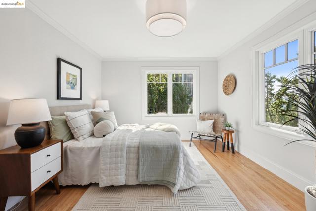 733 Carlston Ave., Oakland CA: https://media.crmls.org/mediaz/a6d88b30-3069-4120-a84f-990b2ae91d8a.jpg
