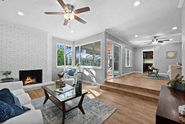 5095 Nottingham Ct, Newark CA: https://media.crmls.org/mediaz/a6d8c6b9-4535-4db6-9694-3c5375a935eb.jpg