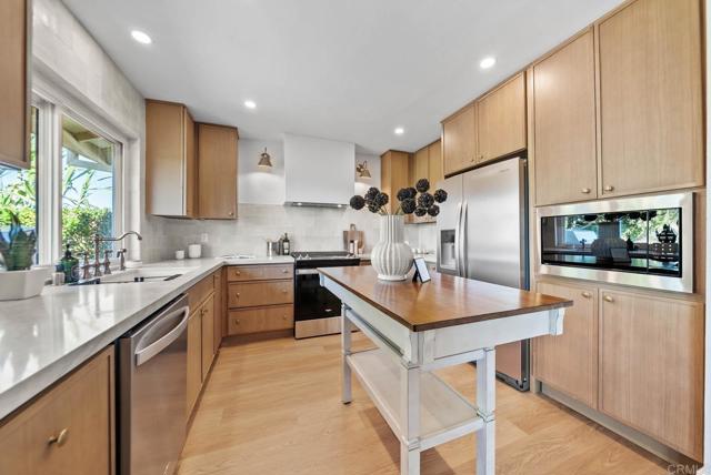 Detail Gallery Image 6 of 30 For 17544 Plaza Otonal, San Diego,  CA 92128 - 3 Beds | 2 Baths