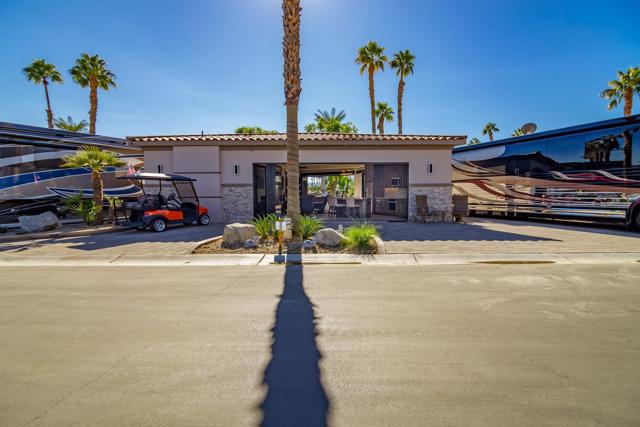 80394 Avenue 48, Indio CA: https://media.crmls.org/mediaz/a6d9abe4-bf7d-4dc2-adcb-94df133a330e.jpg