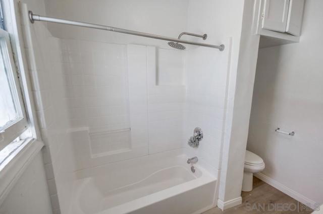 12224 Lemon Crest Drive, Lakeside CA: https://media.crmls.org/mediaz/a6da0834-2485-4b9e-810e-fb05eb6852c3.jpg