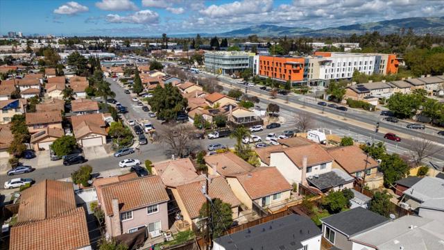 576 Mekler Drive, San Jose CA: https://media.crmls.org/mediaz/a6da94f0-2a53-4025-907e-a0104377e9e8.jpg