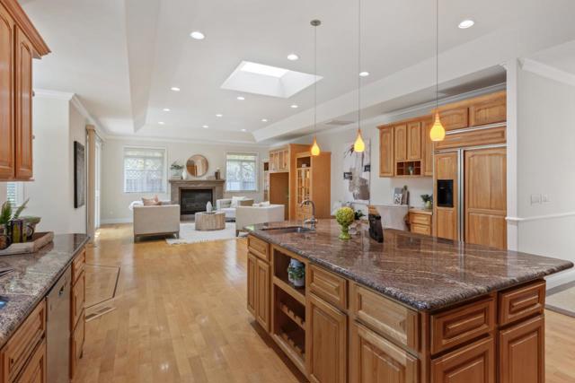1018 Loma Prieta Court, Los Altos CA: https://media.crmls.org/mediaz/a6dab203-367b-4970-9df4-31bb21626017.jpg