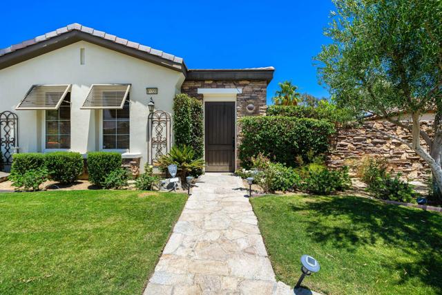 81220 Victoria Lane, La Quinta CA: https://media.crmls.org/mediaz/a6db1407-1f8e-43a5-9053-cd5e87b4ad6b.jpg