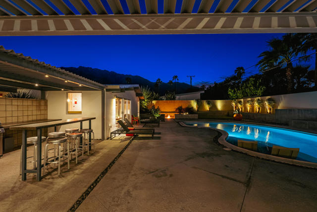 438 E Racquet Club Road, Palm Springs, CA 92262