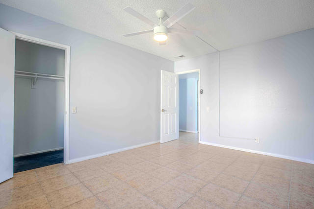 Image 10 of 42 For 43 Lakeview Circle