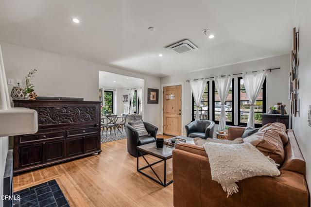 Detail Gallery Image 9 of 54 For 3880 Loma Vista Rd, Ventura,  CA 93003 - 3 Beds | 3 Baths