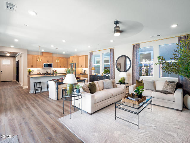 Detail Gallery Image 15 of 23 For 212 Citron Ave, Piru,  CA 93040 - 3 Beds | 3 Baths