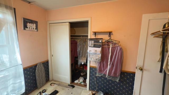 909 Elizabeth Way, Sunnyvale CA: https://media.crmls.org/mediaz/a6dc8ed6-157e-49e4-82cb-00f803d64c3e.jpg