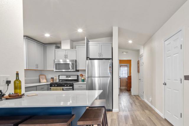 3320 Del Monte Boulevard, Marina CA: https://media.crmls.org/mediaz/a6dcc6c2-37da-4852-8bba-ab62005c8215.jpg