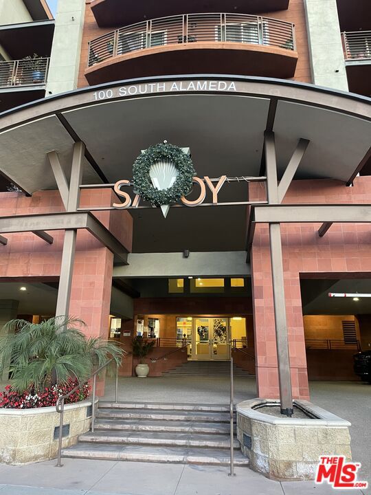 100 S Alameda Street #366