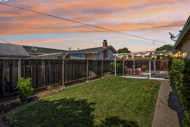 5349 Valpey Park Ave, Fremont CA: https://media.crmls.org/mediaz/a6de75d0-57a6-4fb2-a6d4-beb4f938c205.jpg