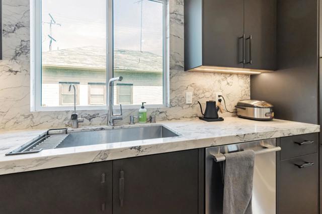209 Race Street, San Jose CA: https://media.crmls.org/mediaz/a6dfdf53-e76f-4770-b71e-d3b4298e0b85.jpg