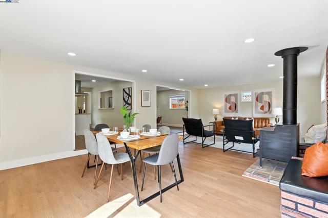 35458 Orleans Dr, Newark CA: https://media.crmls.org/mediaz/a6dff6de-d40f-4299-8186-b9e7a7abde8e.jpg