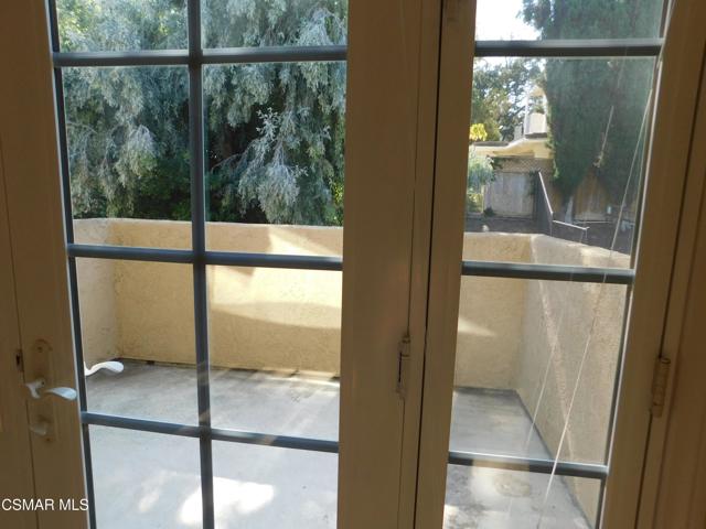 29140 Quail Run Drive, Agoura Hills CA: https://media.crmls.org/mediaz/a6dffefb-c966-46f0-9520-d1330f8bb3c6.jpg