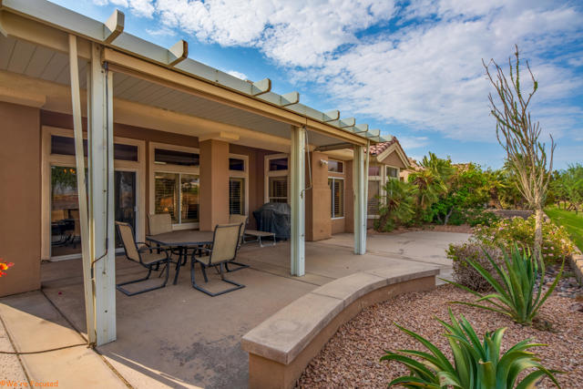 37953 Grand Oaks Avenue, Palm Desert CA: https://media.crmls.org/mediaz/a6e01f87-3b3d-4795-a095-c94379f85a37.jpg