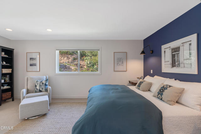 519 Paulette Place, La Canada Flintridge CA: https://media.crmls.org/mediaz/a6e11c7d-50e4-44e2-af89-0cebc9abeb7b.jpg