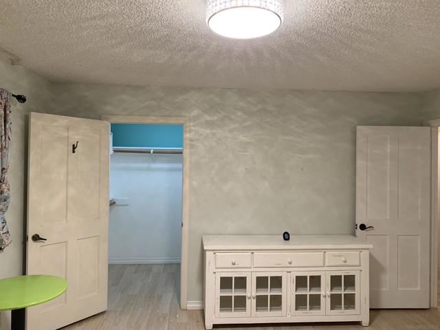 9109 Huntley Road, Fallbrook CA: https://media.crmls.org/mediaz/a6e1b29e-3086-4b03-85f1-97f31f54ef85.jpg