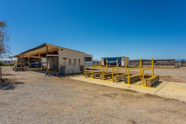 8440 Lovers Lane, Hollister CA: https://media.crmls.org/mediaz/a6e2893d-83f7-477f-876e-00af34033bbe.jpg