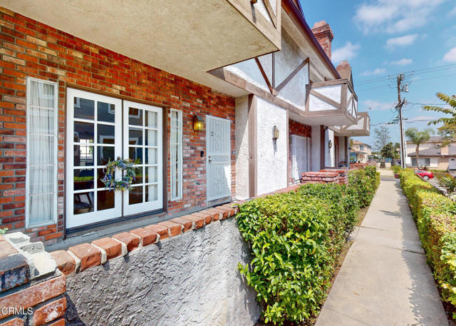 Detail Gallery Image 2 of 29 For 123 N Alhambra Ave #C,  Monterey Park,  CA 91755 - 3 Beds | 2/1 Baths