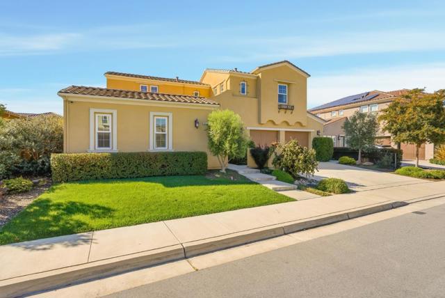 18253 Solano Place, Morgan Hill CA: https://media.crmls.org/mediaz/a6e3339d-630a-4263-85a9-52e9871f567d.jpg