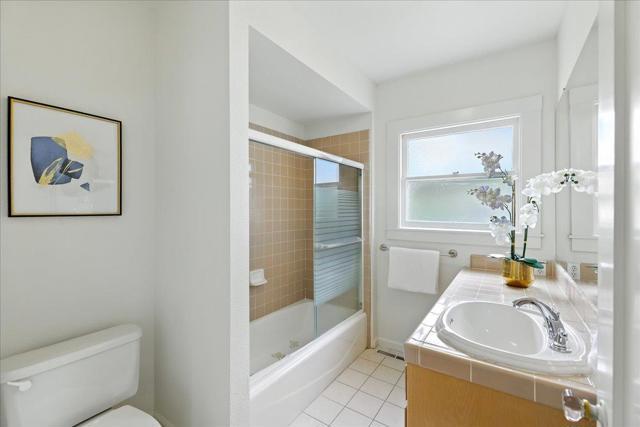5555 Carlton Street, Oakland CA: https://media.crmls.org/mediaz/a6e3dac5-efab-4e2c-add5-5d5ddd11c2d5.jpg