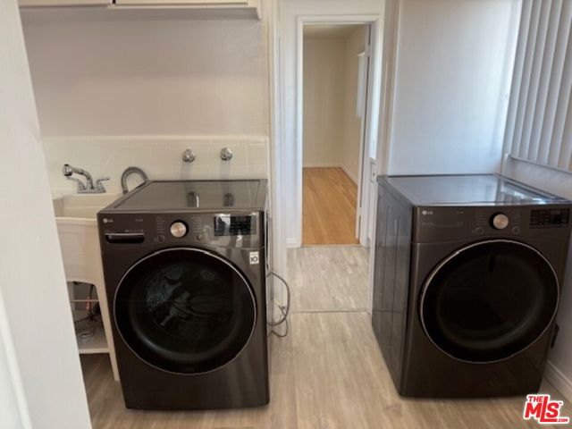 5702 S Corning Avenue, Los Angeles CA: https://media.crmls.org/mediaz/a6e40711-e0f9-4bdb-a9cd-67a12de0439f.jpg
