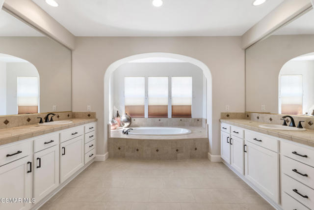 Image 37 of 79 For 4347 Via Entrada