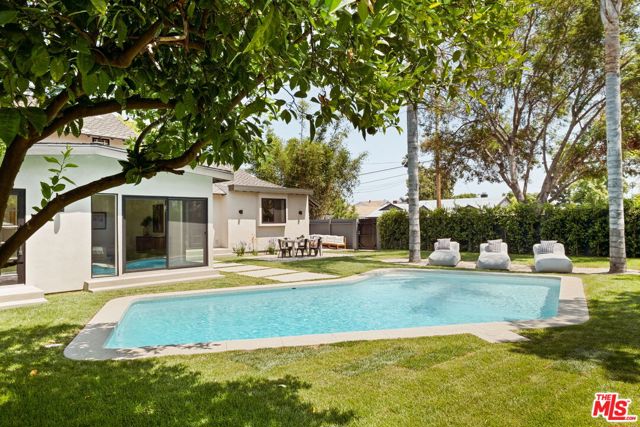 7401 Costello Avenue, Van Nuys CA: https://media.crmls.org/mediaz/a6e56221-e2e6-4855-8331-0d818c1404c6.jpg